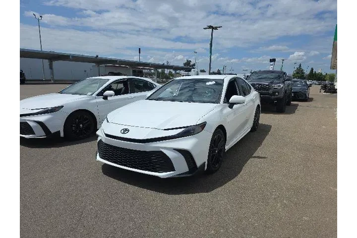 $32900 : Toyota Camry 2025 SE 4dr Sed image 3