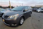 $10899 : 2012 Sienna LE 7-Passenger Au thumbnail