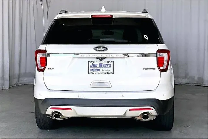 $8219 : Ford Explorer 2016 XLT 4dr S image 4