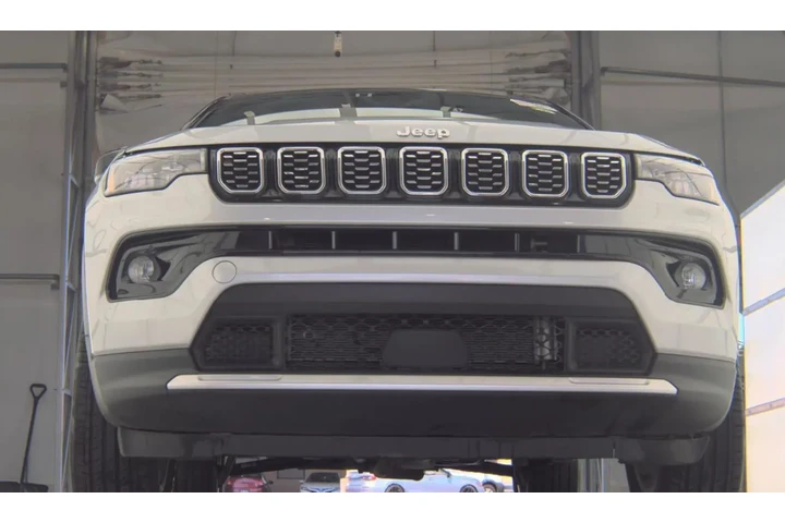 $23990 : Jeep Compass 2025 4x4 Limite image 9