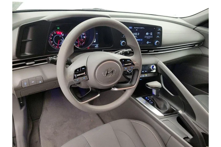 $18998 : Hyundai ELANTRA 2023 SEL 4dr image 9