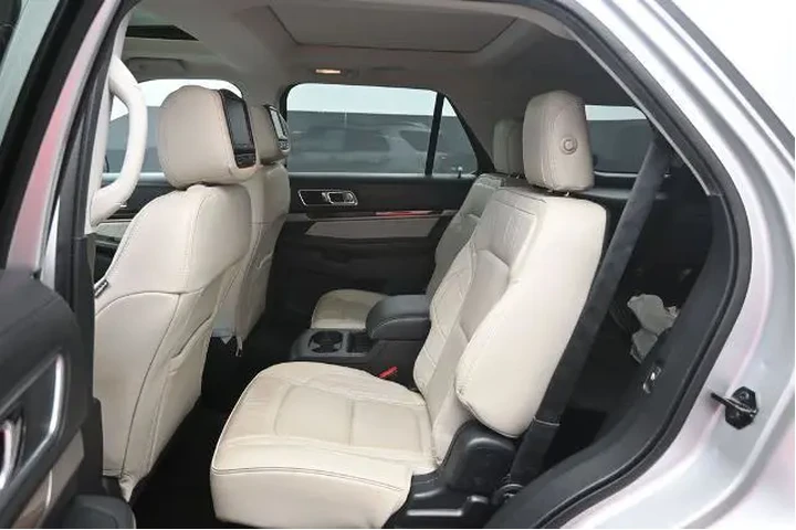 $14275 : Ford Explorer 2017 AWD Plati image 7