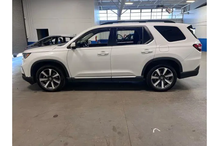 $39981 : Honda Pilot 2024 Touring 4dr image 4