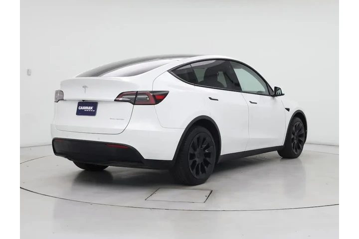 $28998 : Tesla Model Y 2022 AWD Long image 8
