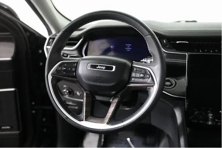 $27495 : Jeep Grand Cherokee 2023 4x4 image 3