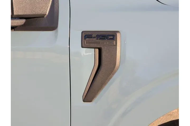 $30985 : Ford F-150 2023 4x2 Lariat 4 image 9