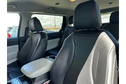 $26935 : Kia Carnival 2022 LX 4dr Min thumbnail