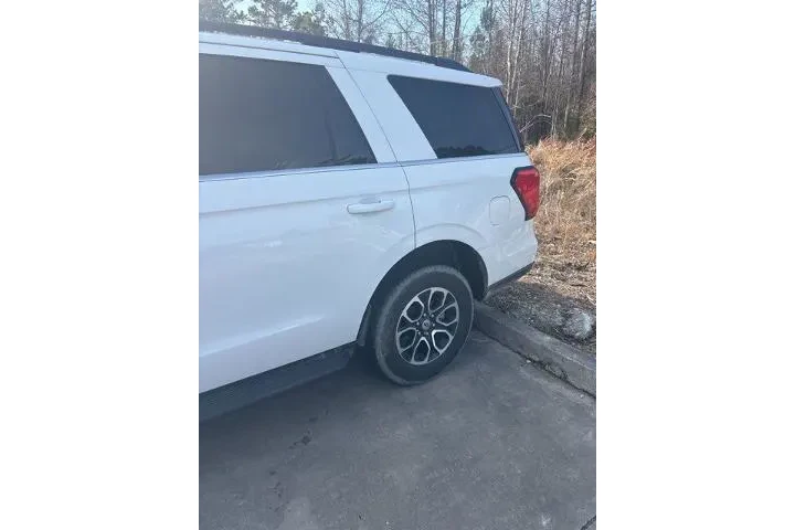 $39670 : Ford Expedition 2024 4x2 XLT image 5