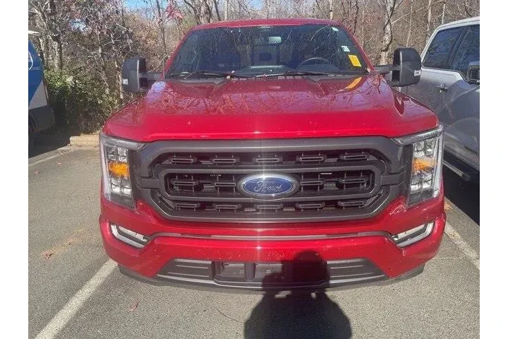 $31555 : Ford F-150 2022 4x2 XLT 4dr image 2