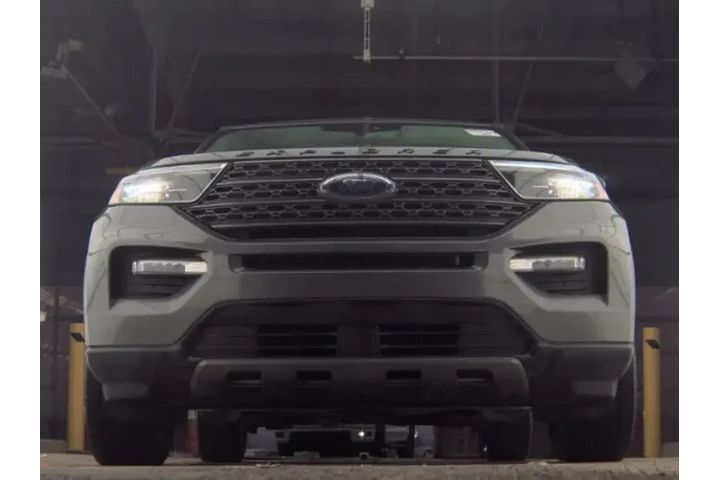 $26999 : Ford Explorer 2023 AWD XLT 4 image 4