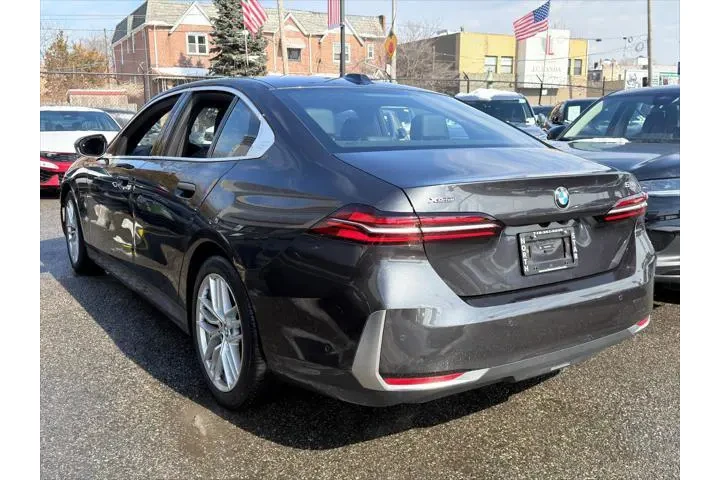 $35490 : BMW 5 Series 2024 AWD 530i x image 6