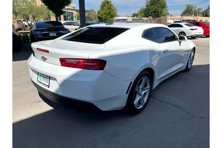 2017 Camaro 1LT Coupe image 5