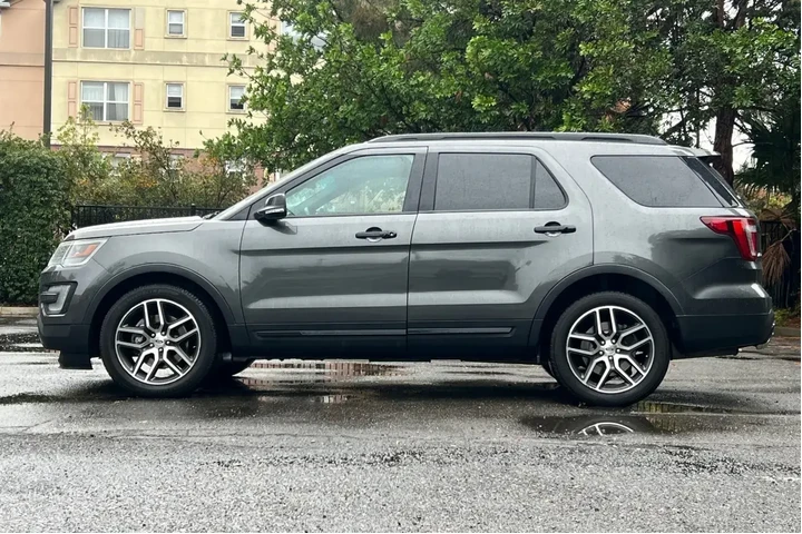 Ford Explorer 2016 AWD Sport image 6
