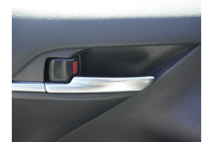 $20570 : Toyota Camry 2021 LE 4dr Sed image 8