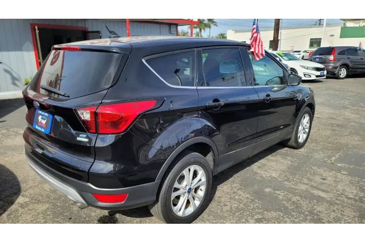 $13995 : 2019 Escape SE image 5