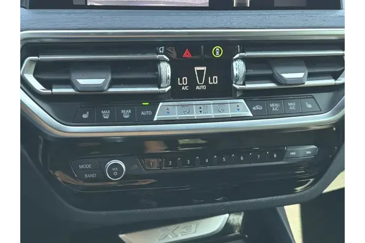 $31380 : BMW X3 2024 AWD xDrive30i 4d image 7