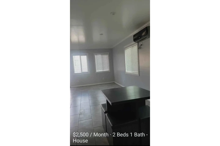 $2500 : Casa en South Gate image 2
