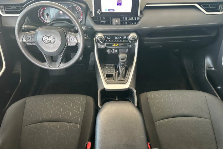$32900 : Toyota RAV4 2024 AWD XLE 4dr image 6