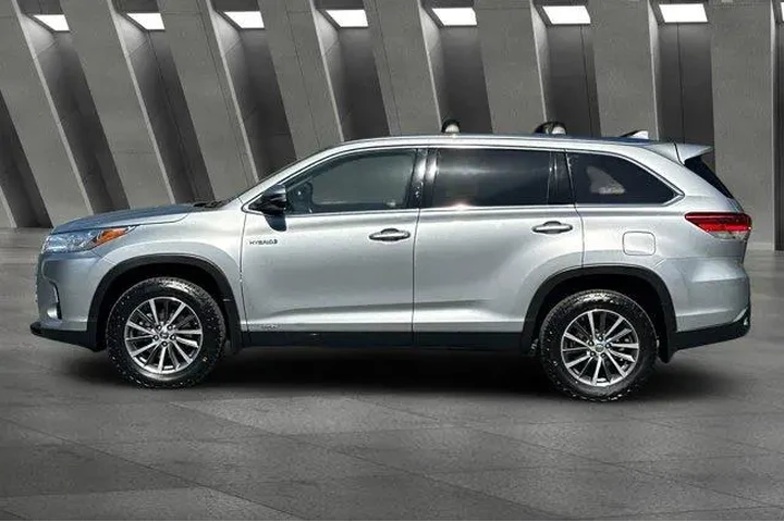 $27500 : Toyota Highlander Hybrid 201 image 8