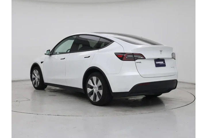 $37998 : Tesla Model Y 2023 AWD Long image 2
