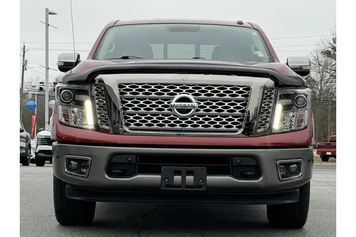 $25674 : Nissan Titan 2019 4x4 S 4dr image 3