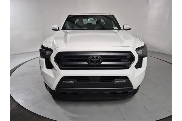 $37874 : Toyota Tacoma 2025 4x4 SR5 4 image 8