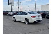 $8950 : 2015 200 Limited thumbnail