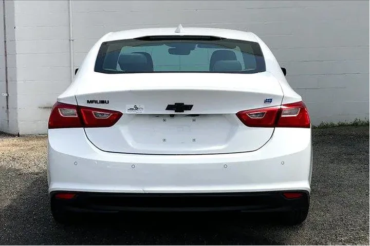 $9995 : Chevrolet Malibu 2018 Hybrid image 4