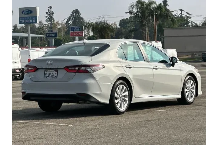 $27990 : Toyota Camry 2024 LE 4dr Sed image 3
