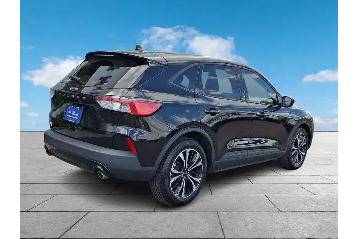 $18997 : Ford Escape 2022 SE 4dr SUV image 6