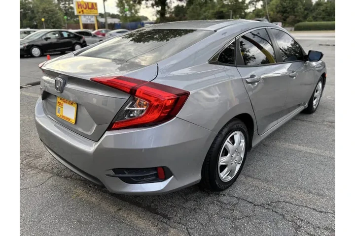 2016 Civic LX image 5