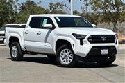 $41400 : Tacoma SR5 thumbnail