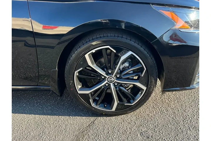 $21998 : Nissan Altima 2024 2.5 SR 4d image 10