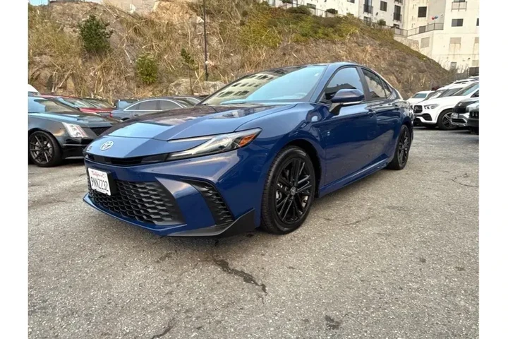 $28388 : Toyota Camry 2025 SE 4dr Sed image 6