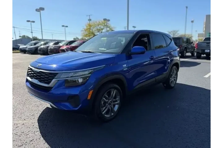 $13995 : Kia Seltos 2021 AWD LX 4dr S image 3