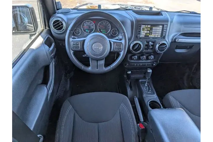 $26650 : Jeep Wrangler Unlimited 2017 image 9