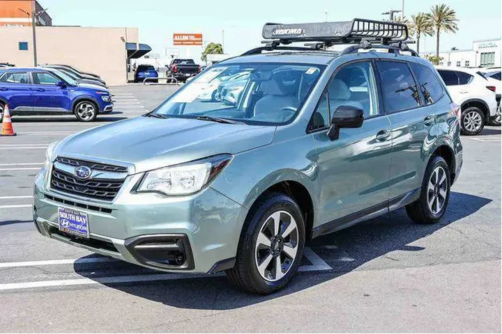 $13498 : Subaru Forester 2018 AWD 2.5 image 3
