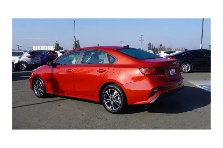 $17250 : 2024 Forte LXS image 8