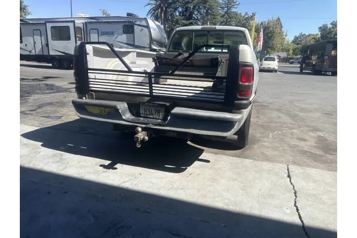 $6000 : 1996 Ram 2500 Laramie SLT image 4
