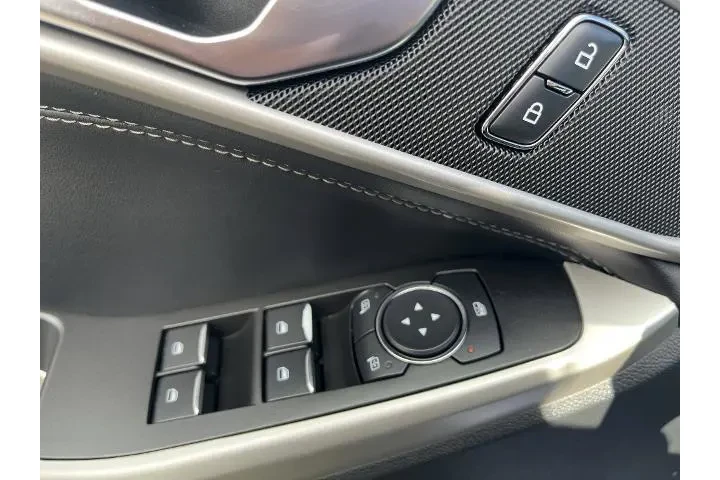 $29988 : Ford Explorer 2021 AWD XLT 4 image 6