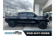 $39999 : Toyota Tundra 2019 4x4 SR5 4 thumbnail