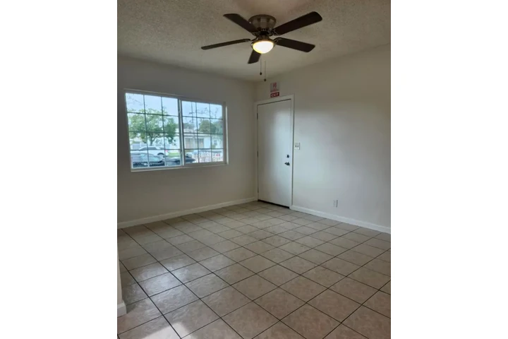 $1150 : Spacious 1BR 1BR $1150 image 4