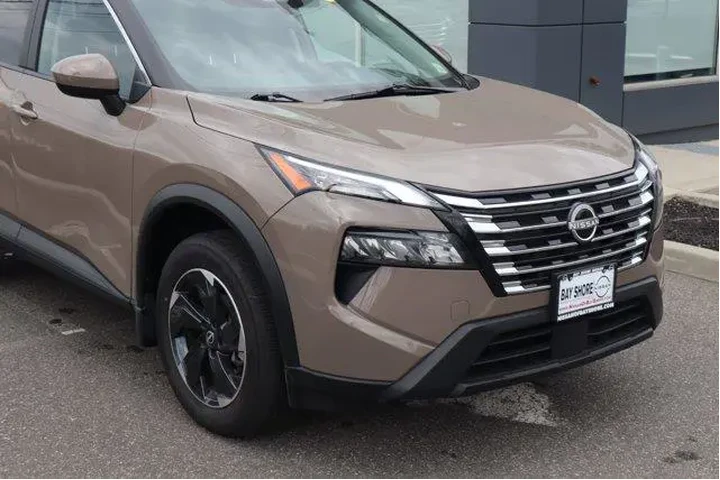 $23114 : Nissan Rogue 2025 AWD SV 4dr image 4