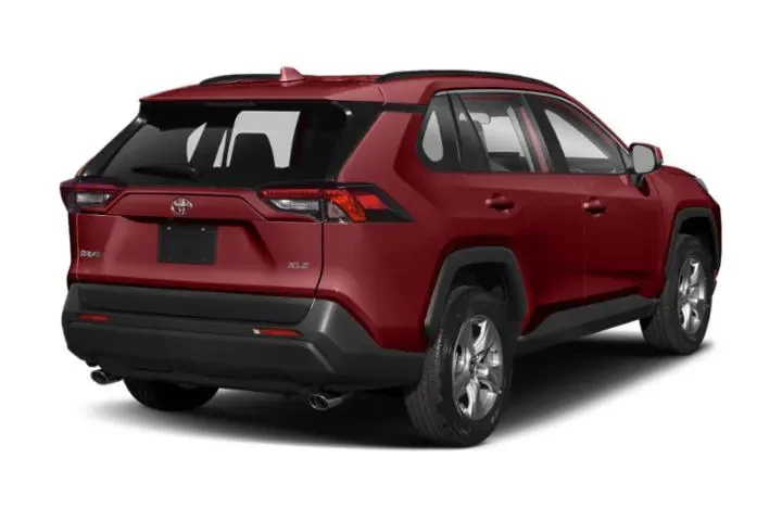 $24988 : Toyota RAV4 2021 XLE Premium image 3