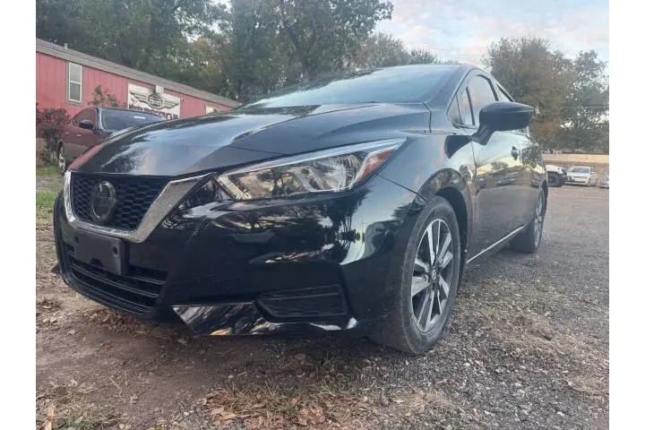 $9995 : 2021 Versa image 2