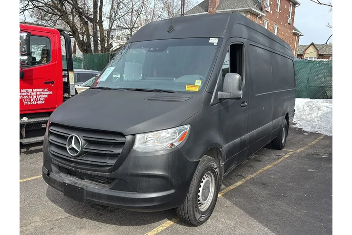$30490 : Mercedes-Benz Sprinter 2021 image 4