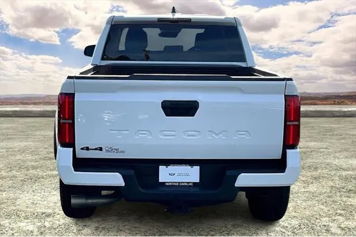 $37491 : Toyota Tacoma 2024 4x4 SR5 4 image 6