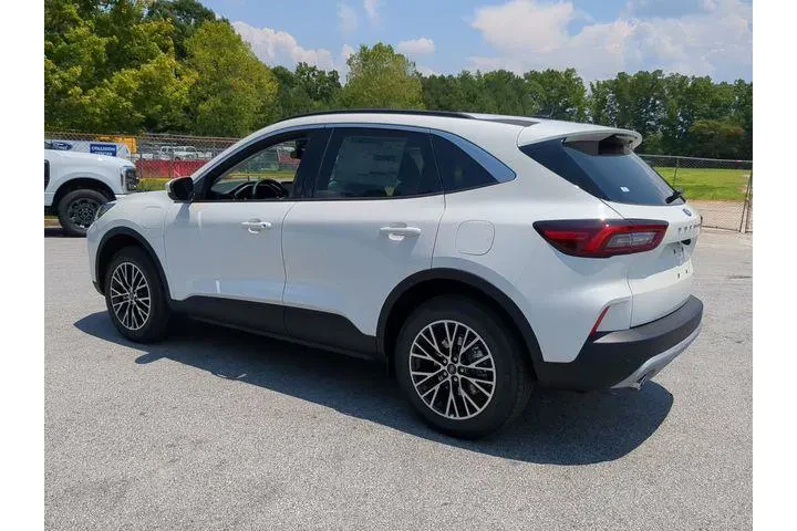 $27391 : Ford Escape Plug-In Hybrid 2 image 6