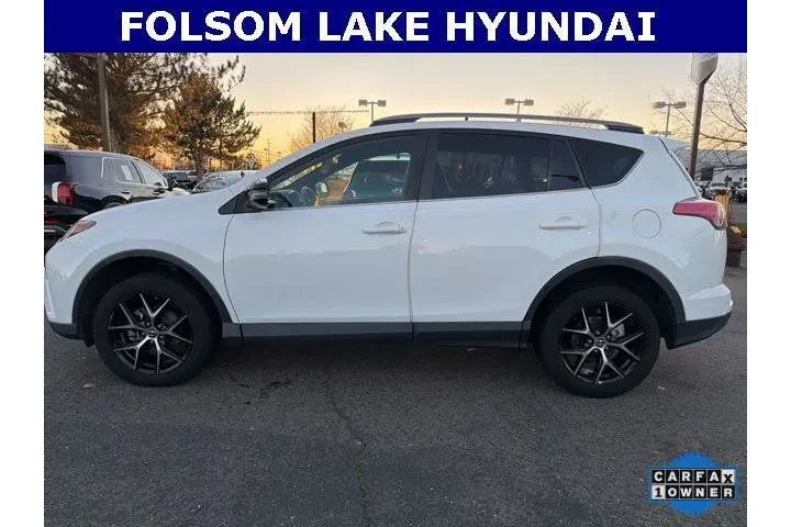 $16991 : Toyota RAV4 2017 AWD SE 4dr image 5