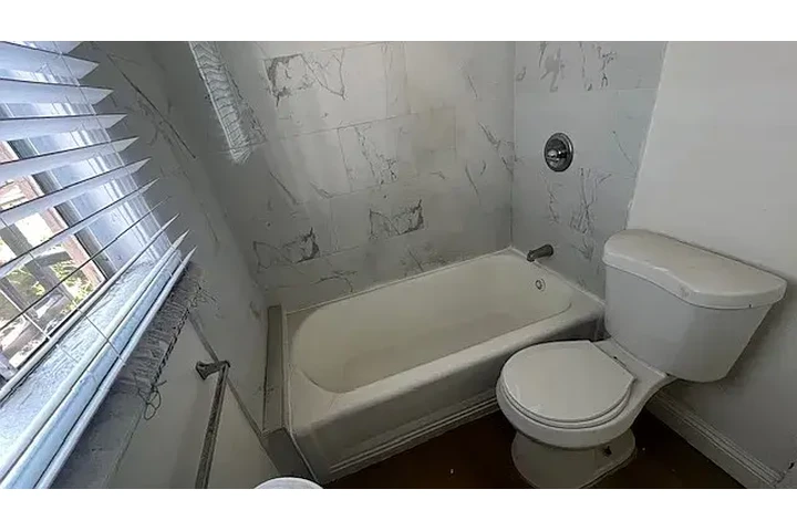 $1150 : Heaven on earth apartments image 2